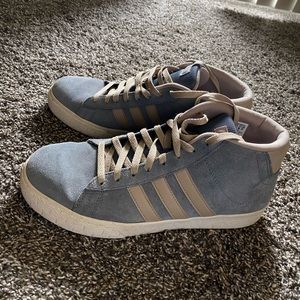 Men’s 10.5 Adidas high top sneakers